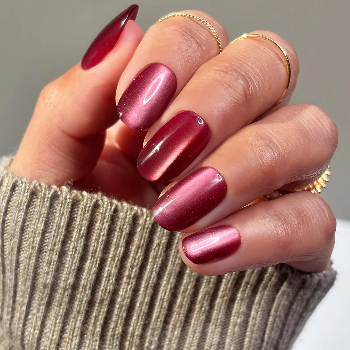 Crimson Romance - Oval Medium - Sustainable Nails - Image 3