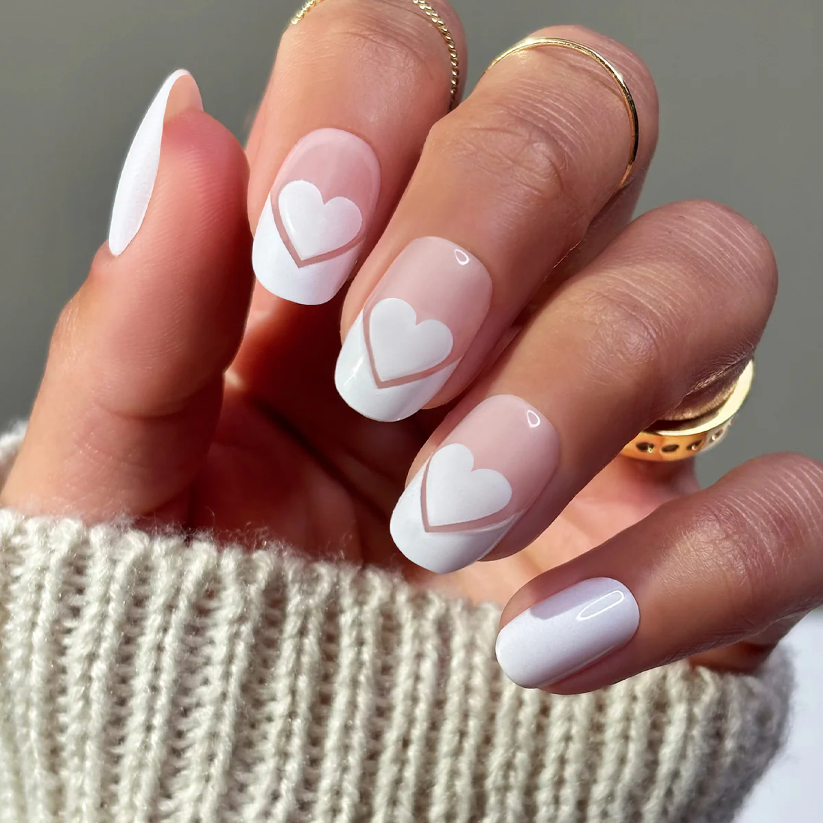 Elegant Love - Oval Medium - Sustainable Nails - Image 3