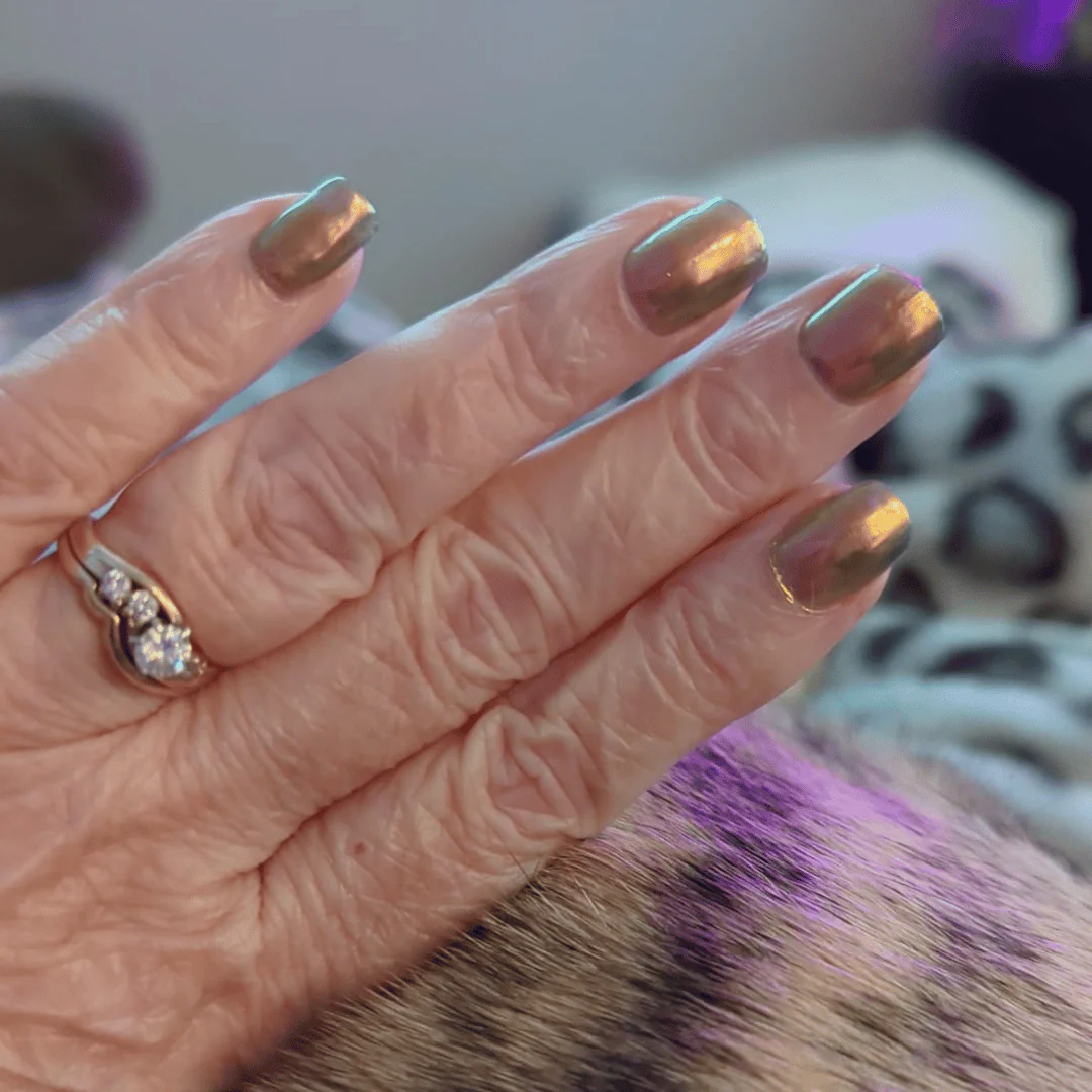 Golden - Shade Shift Metallic Nail Powder - Image 6