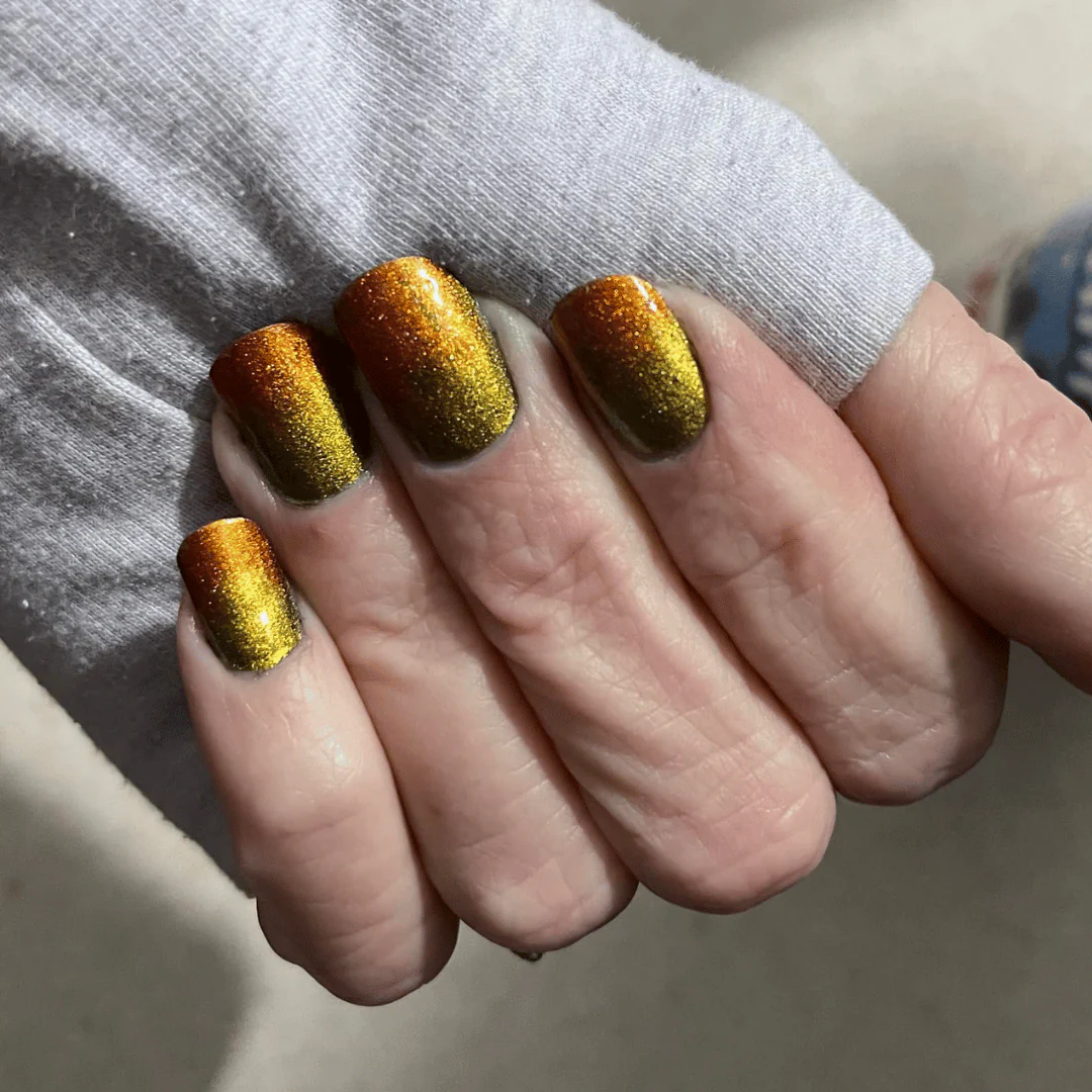 Golden - Shade Shift Metallic Nail Powder - Image 7