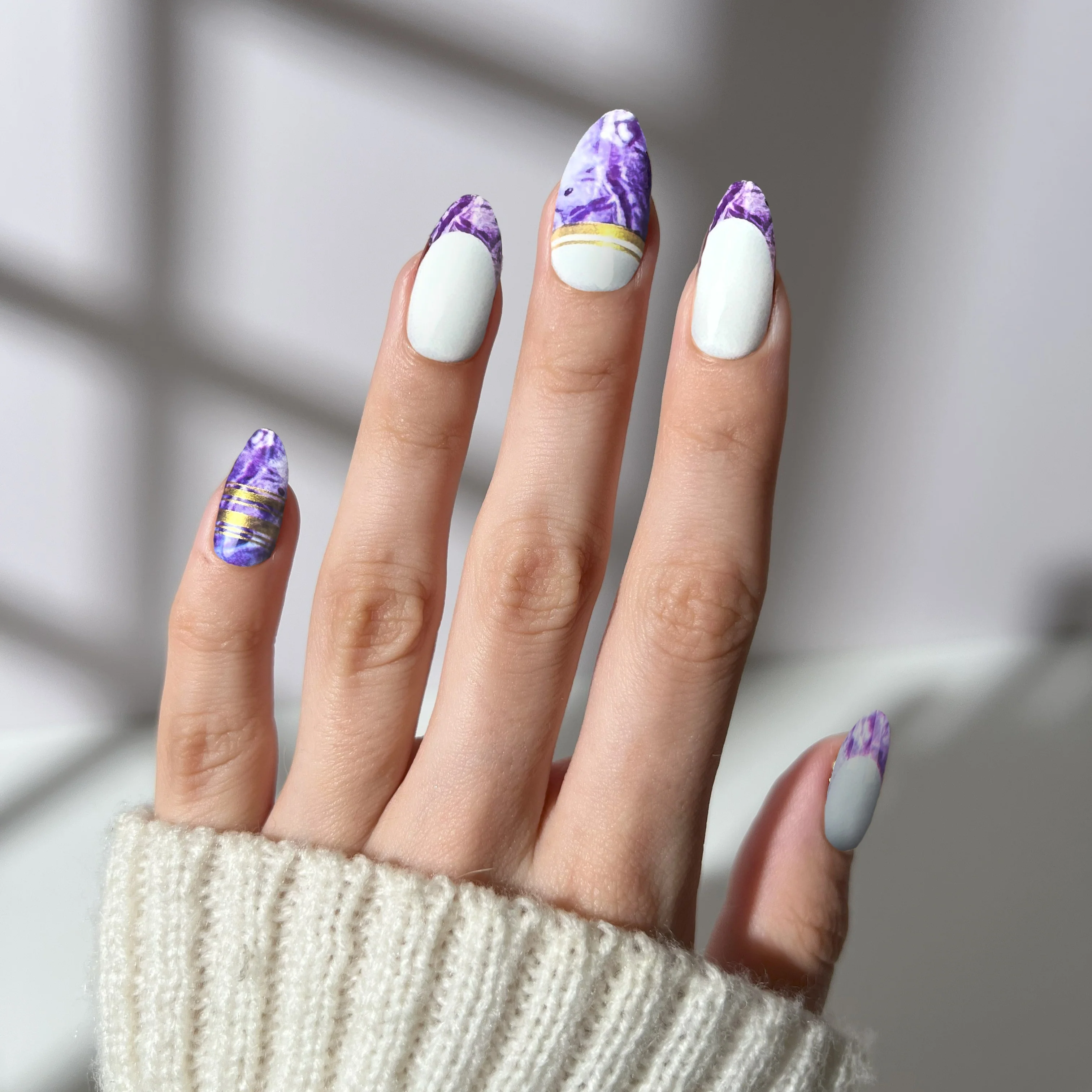 Lavender Strata - Almond Sustainable Nails
