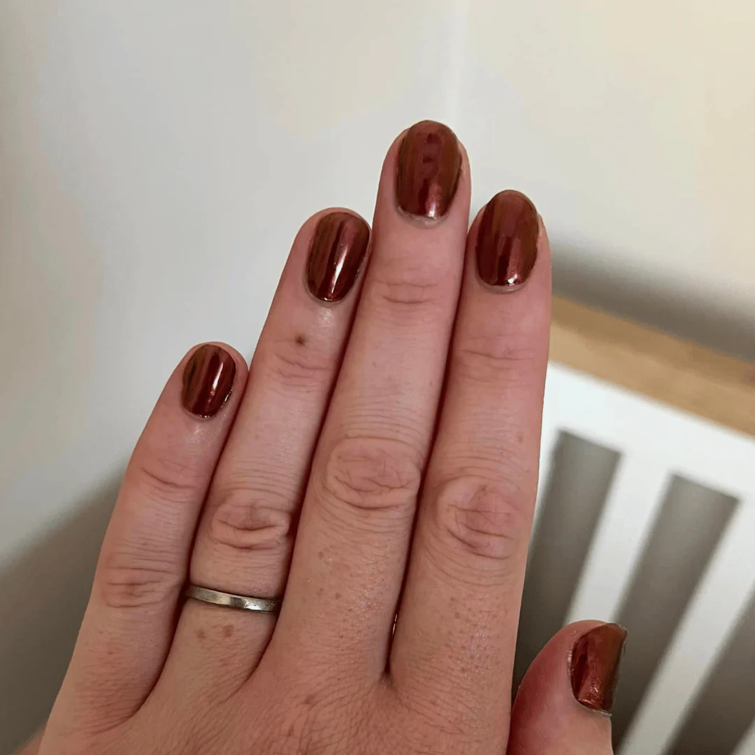 Maroon - Shade Shift Metallic Nail Powder - Image 4