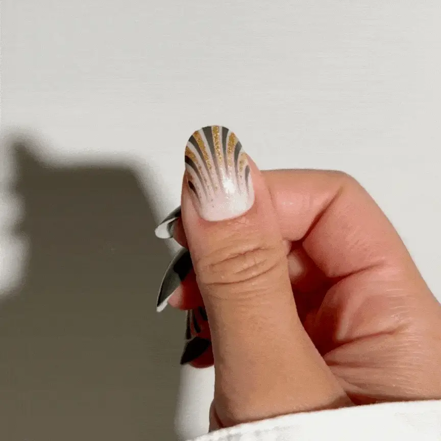 Night Blaze - Oval Sustainable Nails - Image 2