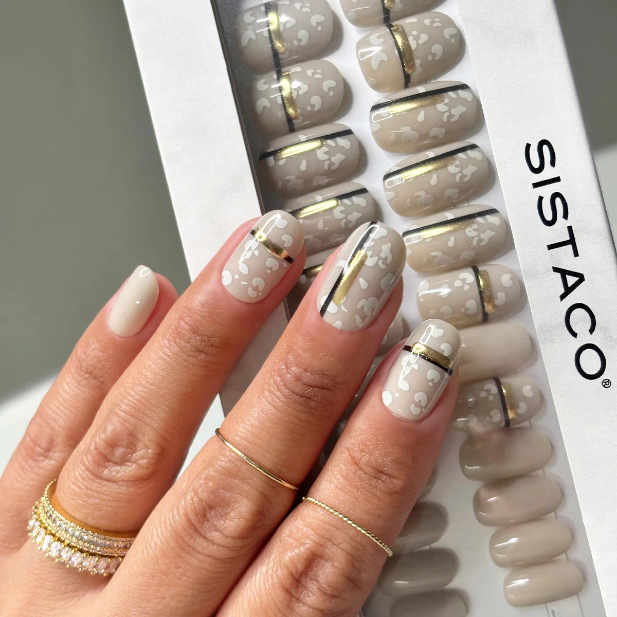 Noir Baroque - Oval Sustainable Nails - Image 3