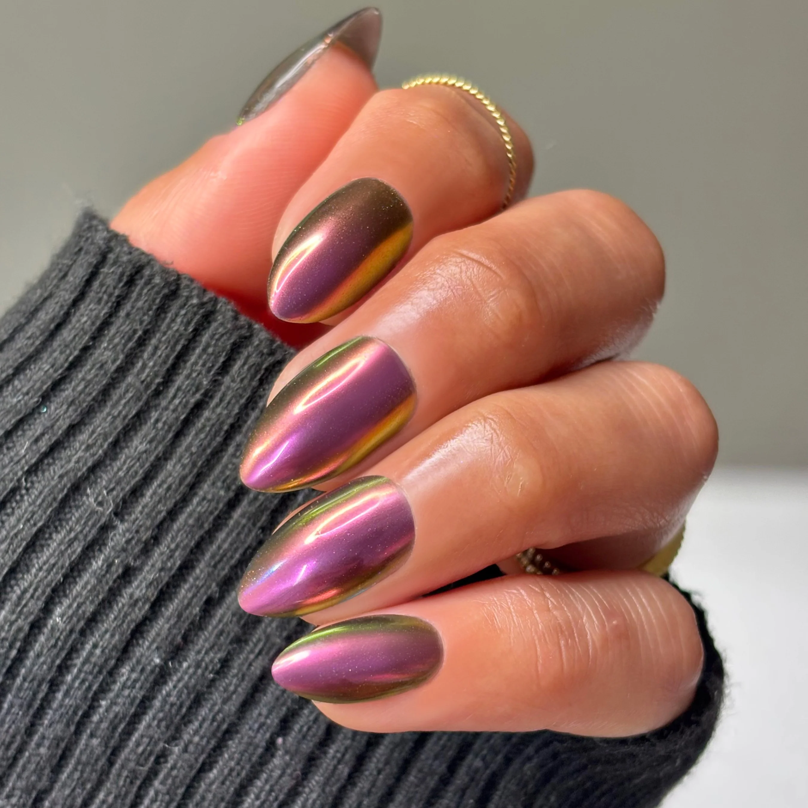Dark Purple Prism - Holographic Nail Powder - Image 2
