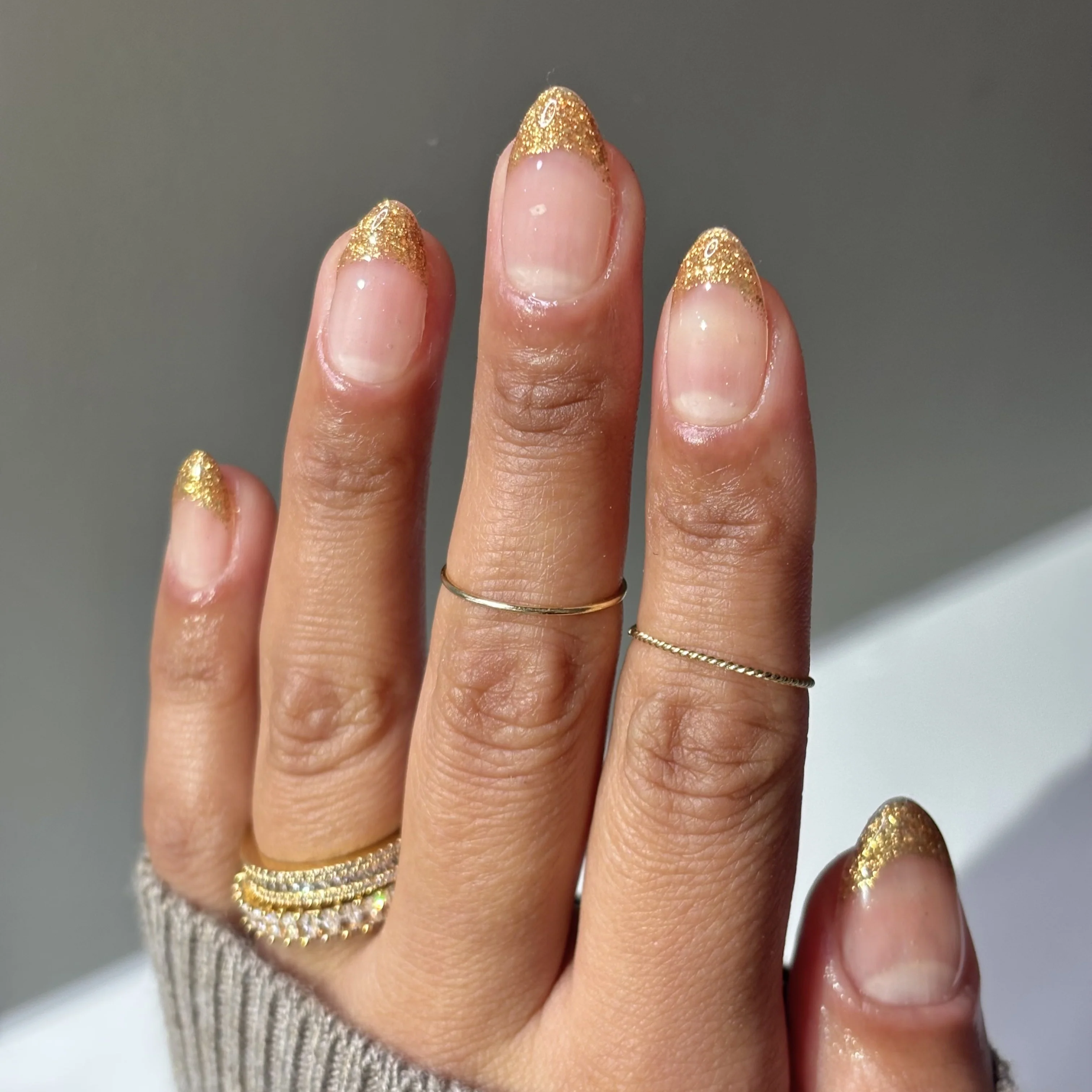 Fine Lines - Golden Glint - Image 4